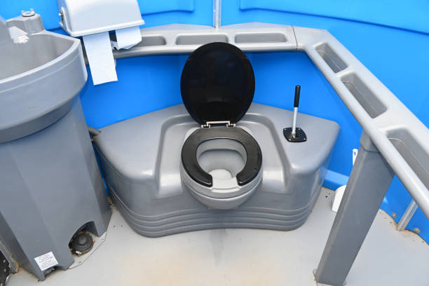 Best Best portable toilet rental  in Laurence Harbor, NJ