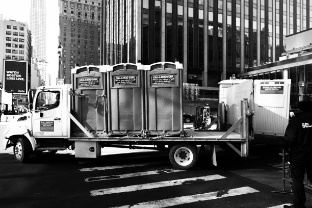 Portable Toilet Options We Offer in Laurence Harbor, NJ
